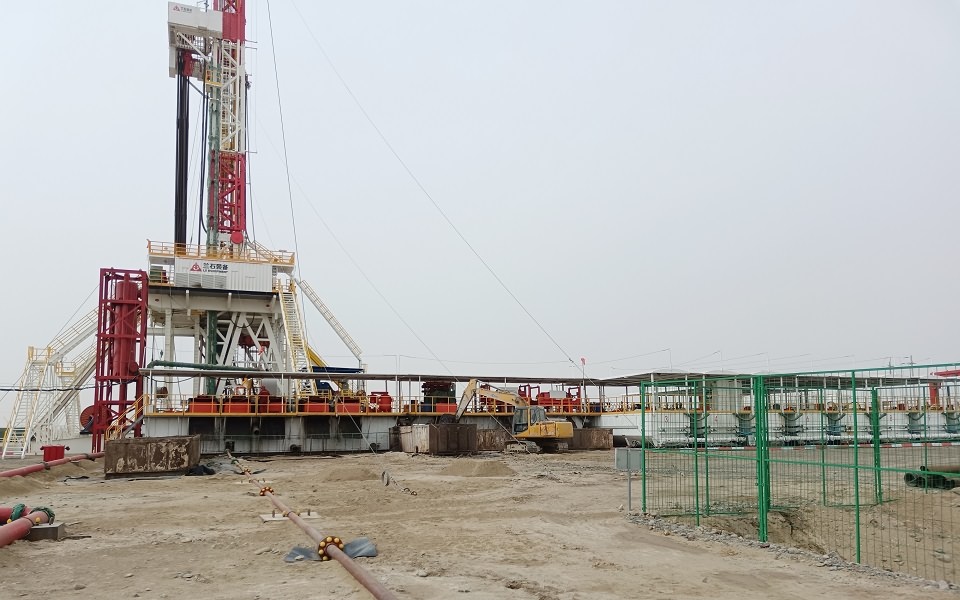 正道能源9000米钻井泥浆固控系统新疆项目现场